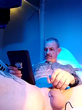 Snapshot of deepstroker42071 chatting on December 21, 2025, 10:28 am deepstroker42071 online show from December 21, 2025, 10:28 am