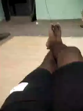 Snapshot of SILENT_FUCKER_01 chatting on October 6, 2025, 5:13 pm SILENT FUCKER 01 online show from October 6, 2025, 5:13 pm