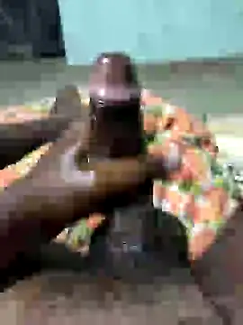 Snapshot of SILENT_FUCKER_01 chatting on January 16, 2025, 11:06 pm SILENT FUCKER 01 online show from January 16, 2025, 11:06 pm