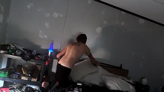 Snapshot of Bi_curious86 chatting on November 9, 2025, 7:01 am Bi curious86 online show from November 9, 2025, 7:01 am