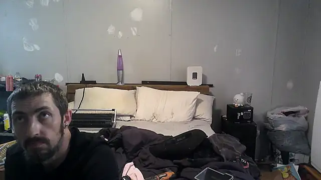 Snapshot of Bi_curious86 chatting on November 17, 2025, 8:57 pm Bi curious86 online show from November 17, 2025, 8:57 pm