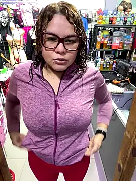 Snapshot of ROSALIALUCY chatting on September 21, 2025, 11:59 am ROSALIALUCY online show from September 21, 2025, 11:59 am