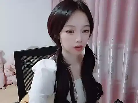 Snapshot of wwcc123 chatting on October 24, 2025, 3:33 pm wwcc123 online show from October 24, 2025, 3:33 pm