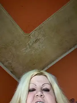 Snapshot of ducicsajsziii chatting on March 7, 2025, 11:38 pm ducicsajsziii online show from March 7, 2025, 11:38 pm