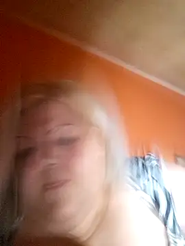 Snapshot of ducicsajsziii chatting on October 16, 2025, 3:48 am ducicsajsziii online show from October 16, 2025, 3:48 am