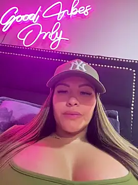 sexyyykloee online show from July 5, 2026, 3:33 am
