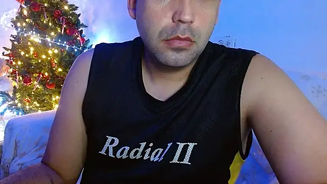 Snapshot of geeklatin88 chatting on December 17, 2025, 6:29 am geeklatin88 online show from December 17, 2025, 6:29 am