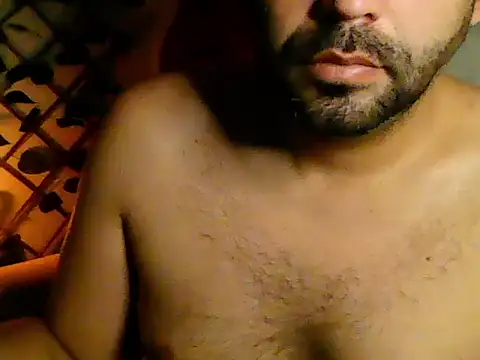 Snapshot of geeklatin88 chatting on October 22, 2025, 8:03 am geeklatin88 online show from October 22, 2025, 8:03 am