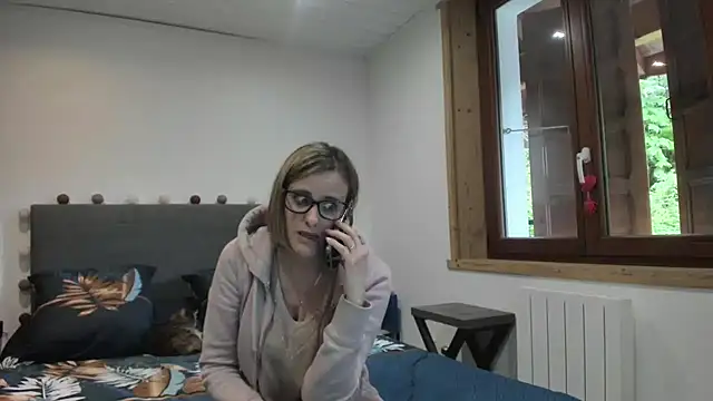 Madame Callie online show from May 18, 2026, 11:37 am