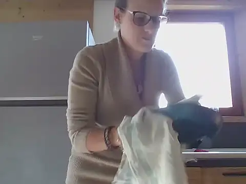 Snapshot of Madame_Callie chatting on November 12, 2025, 1:48 pm Madame Callie online show from November 12, 2025, 1:48 pm