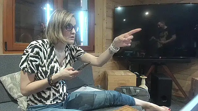 Madame Callie online show from May 11, 2026, 1:01 pm