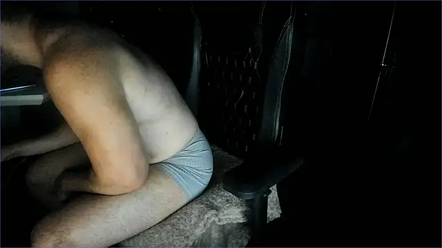 Snapshot of Hugealphabeast chatting on July 15, 2026, 7:54 pm Hugealphabeast online show from July 15, 2026, 7:54 pm