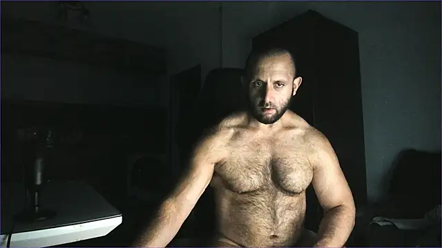 Snapshot of Hugealphabeast chatting on August 3, 2026, 9:41 pm Hugealphabeast online show from August 3, 2026, 9:41 pm