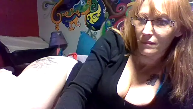 4EyedSluttyGinger online show from January 1, 2025, 7:52 am