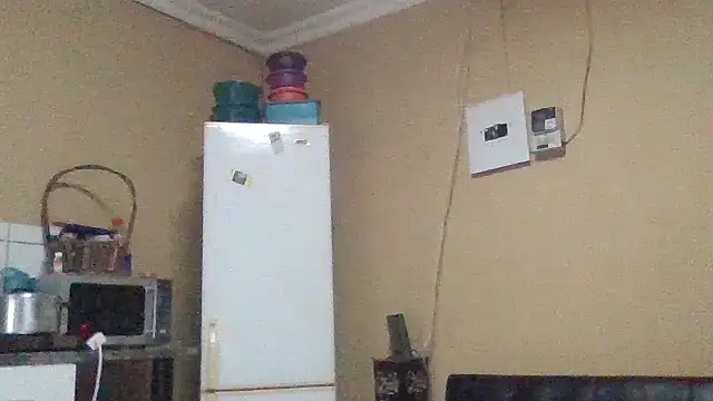 Snapshot of ShooingBunch chatting on December 2, 2025, 12:40 pm ShooingBunch online show from December 2, 2025, 12:40 pm