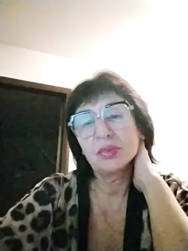 AlbinaXPretty online show from December 3, 2025, 5:56 pm