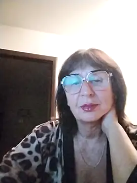 AlbinaXPretty online show from September 8, 2025, 7:35 pm