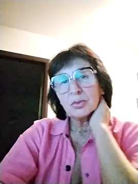 AlbinaXPretty online show from October 22, 2025, 7:57 pm