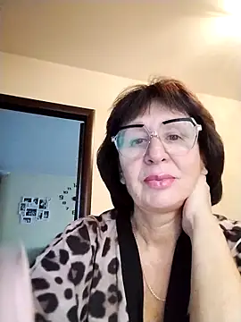 AlbinaXPretty online show from October 20, 2025, 6:15 am