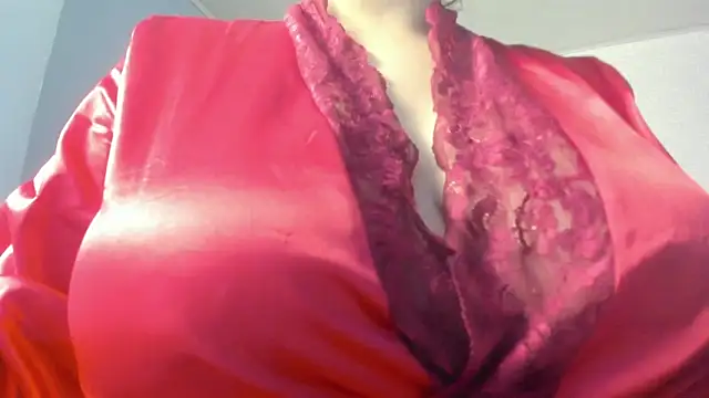 dolly zoe online show from November 14, 2025, 2:04 am