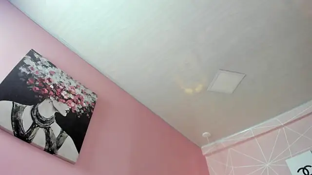 dolly zoe online show from December 5, 2025, 4:44 am