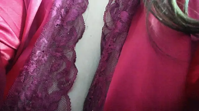 dolly zoe online show from November 19, 2025, 10:10 pm