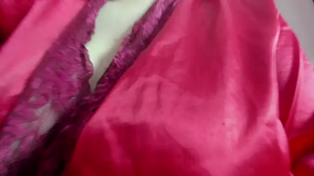 dolly zoe online show from February 5, 2026, 10:49 pm