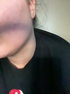 xocrybaby online show from March 1, 2025, 1:22 am