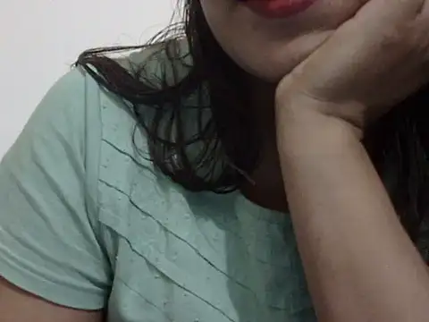 shekira99 online show from January 11, 2026, 7:43 pm