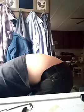 j hollywood91 online show from November 18, 2025, 7:28 pm