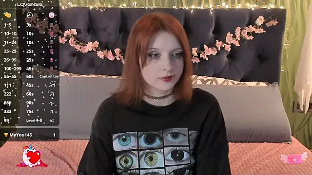 Snapshot of AliceLanley chatting on October 11, 2025, 11:33 am AliceLanley online show from October 11, 2025, 11:33 am