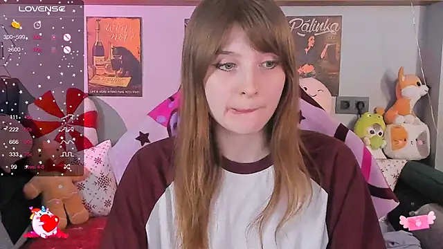 Snapshot of AliceLanley chatting on December 17, 2024, 3:49 pm AliceLanley online show from December 17, 2024, 3:49 pm