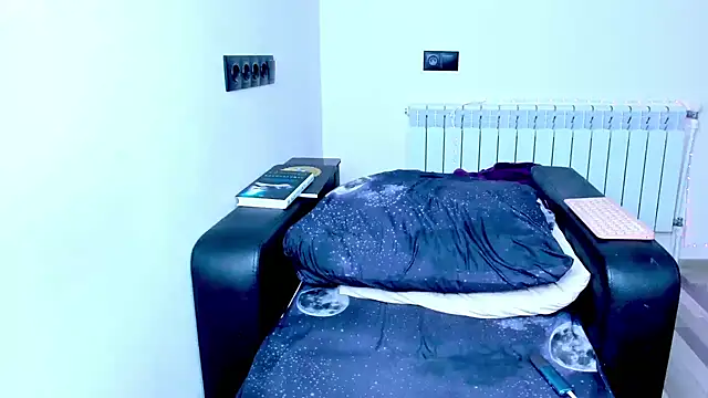 dollmore online show from November 19, 2025, 1:16 am