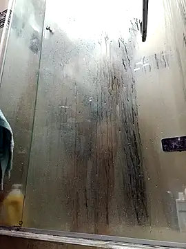 Snapshot of lucia_vonne_ chatting on December 2, 2025, 11:23 am lucia vonne online show from December 2, 2025, 11:23 am