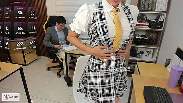 Office Naughty Girl online show from October 28, 2025, 5:45 pm