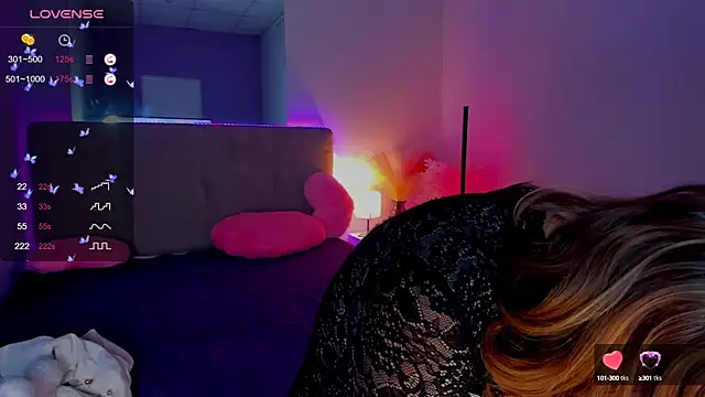 DellaRowe online show from September 30, 2025, 5:52 pm