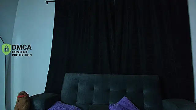 yungelitamor  online show from March 1, 2026, 5:29 am