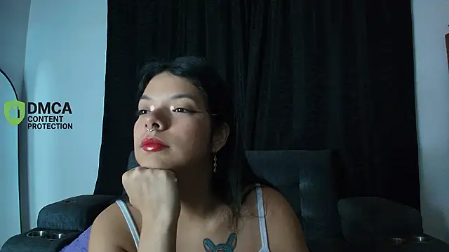 yungelitamor  online show from March 17, 2026, 5:21 am