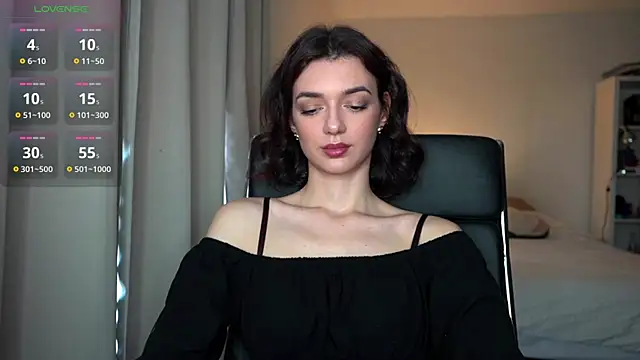 olivia jeas online show from November 24, 2025, 10:43 pm