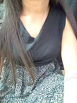 Snapshot of Roshni_98 chatting on September 22, 2025, 5:52 pm Roshni 98 online show from September 22, 2025, 5:52 pm