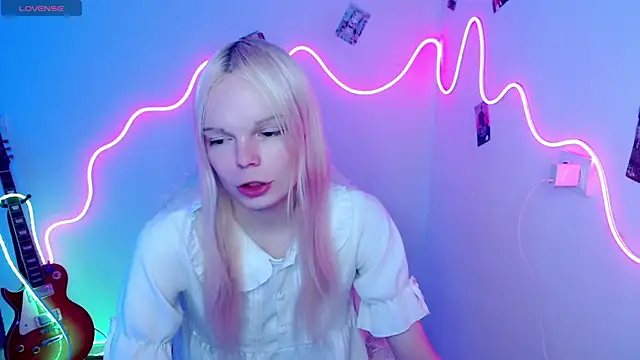 Emily Nyaffee online show from October 25, 2025, 11:20 am