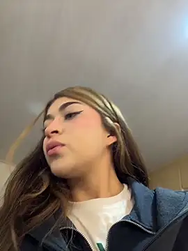 babesamanta online show from April 14, 2026, 3:33 am