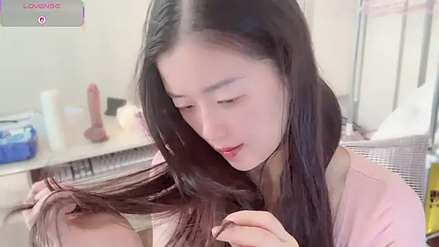 A-xena online show from November 26, 2025, 2:33 am