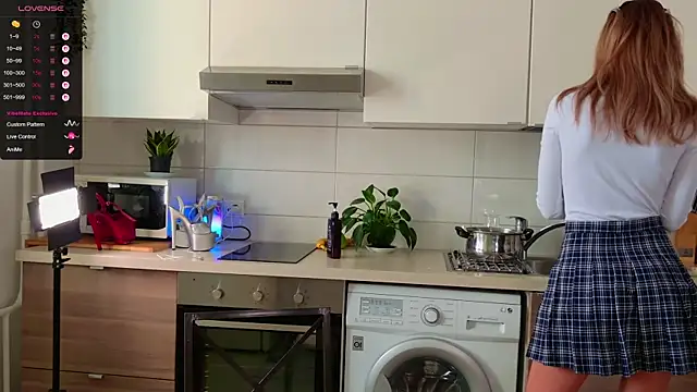 MissLovex online show from October 1, 2025, 5:01 am