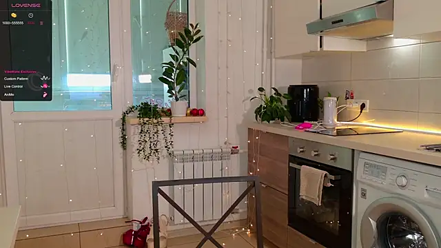 MissLovex online show from February 9, 2026, 4:54 am