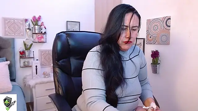 amalia brunette online show from January 4, 2025, 11:27 pm