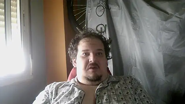 porkorossy online show from November 1, 2025, 9:03 am