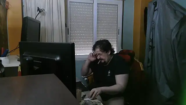 porkorossy online show from March 12, 2026, 7:23 am