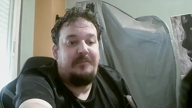 porkorossy online show from May 20, 2026, 9:39 am