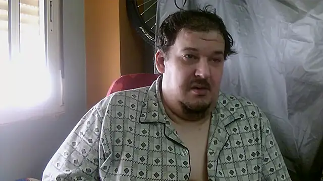 porkorossy online show from October 31, 2025, 11:07 am